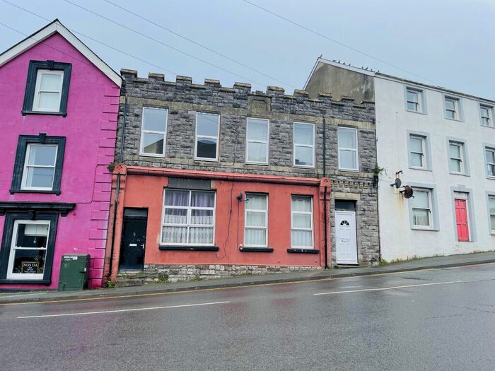 Apartment To Rent In Milford Haven, SA73