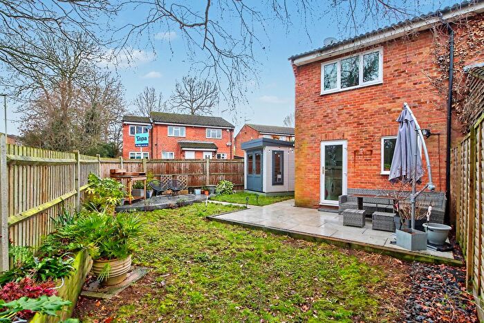 2 Bedroom Semi Detached House For Sale In Coltsfoot Place, Hook, RG27