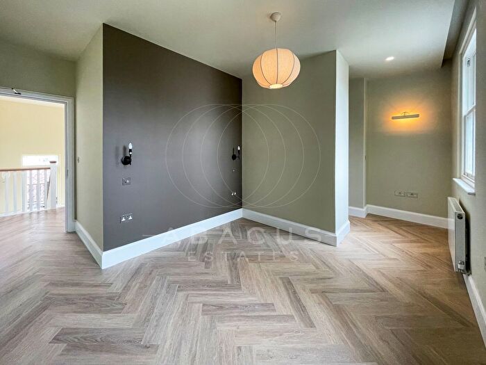 3 Bedroom Flat To Rent In Fairhazel Gardens, West Hampstead, NW6