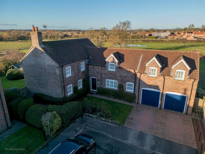 5 Bedroom Property For Sale In Village Farm Court, Newton On Derwent, York, YO41