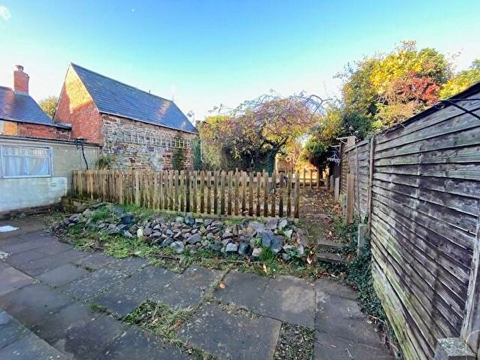 2 Bedroom Bungalow To Rent In High Street, Broughton, NN14