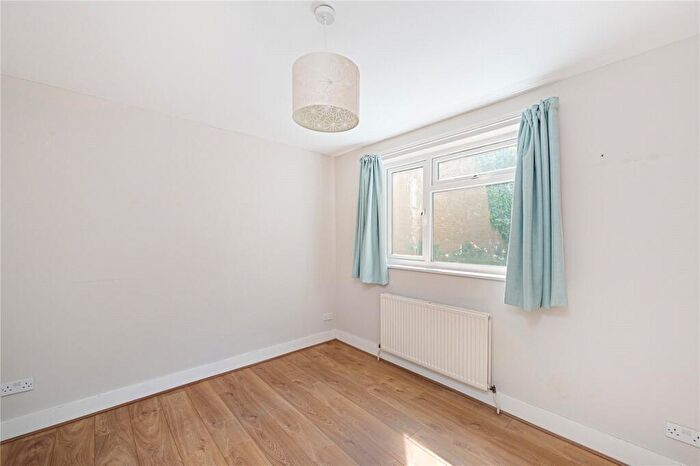 2 Bedroom Apartment To Rent In Malwood Road, Clapham South, SW12