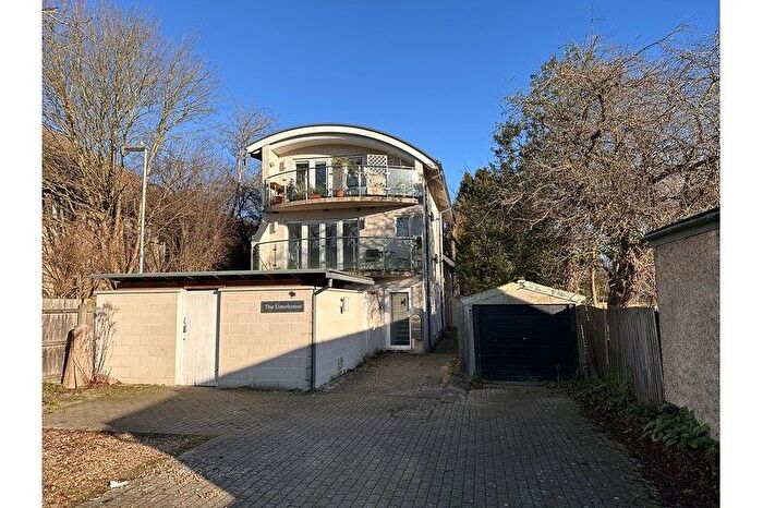 2 Bedroom Maisonette To Rent In Arbury Road, Cambridge, Cambridge, CB4