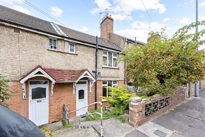 3 Bedroom Terraced House For Sale In Coombe Road, Brighton, Brighton & Hove, BN2