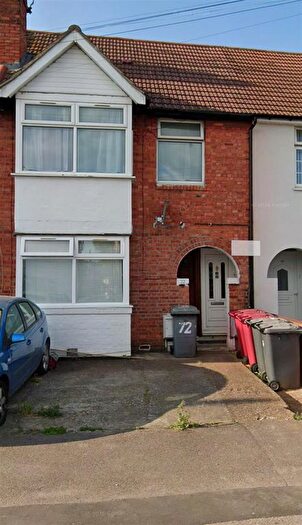 1 Bedroom Flat To Rent In Lake Avenue, Slough, SL1