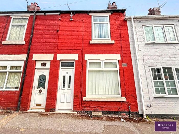 2 Bedroom Terraced House For Sale In George Street, Thurnscoe, Rotherham, S63