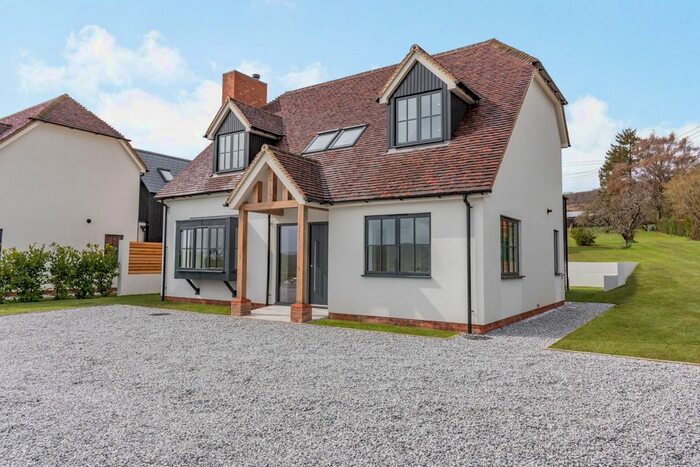 4 Bedroom Detached House For Sale In Canterbury Road, Bilting, Ashford, Kent, TN25