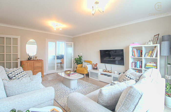 2 Bedroom Flat To Rent In Eaton Drive Kingston Upon Thames, KT2