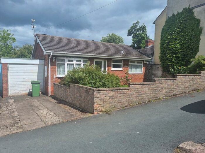 2 Bedroom Bungalow To Rent In Crabbe Street, Stourbridge, DY9