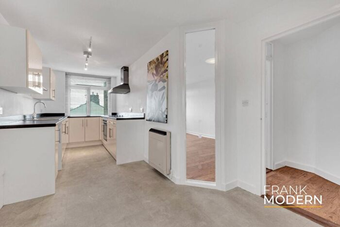 2 Bedroom Apartment For Sale In Stanwick Court, Peterborough, PE3