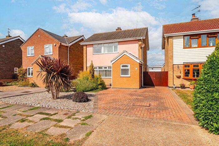 3 Bedroom Detached House For Sale In Rowan Way, Lowestoft, NR33