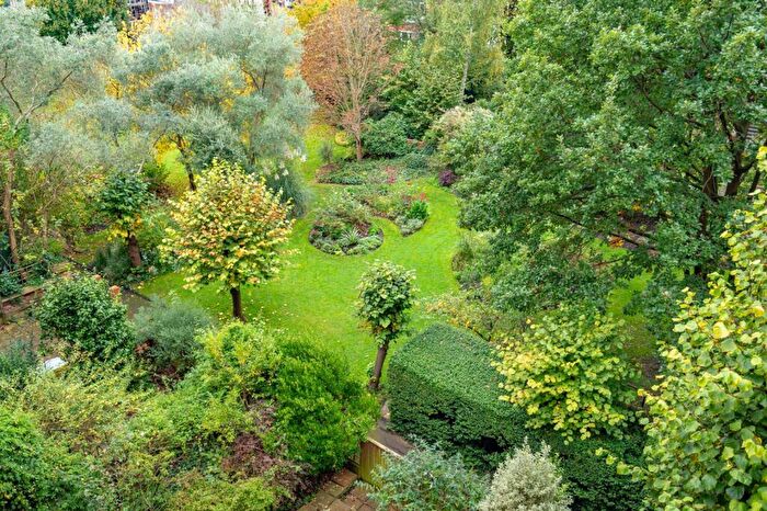 2 Bedroom Flat For Sale In Greencroft Gardens, South Hampstead, London, NW6