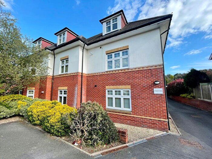 1 Bedroom Flat To Rent In Langley Road, Branksome (), P05