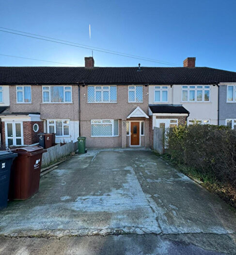 3 Bedroom Terraced House To Rent In Valentines Way, Romford, London, RM7
