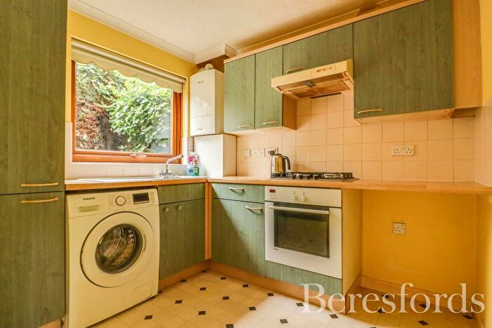 3 Bedroom End Of Terrace House For Sale In Greene View, Braintree, CM7