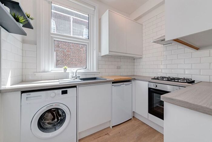 1 Bedroom Flat To Rent In Bellegrove Road, Welling, DA16