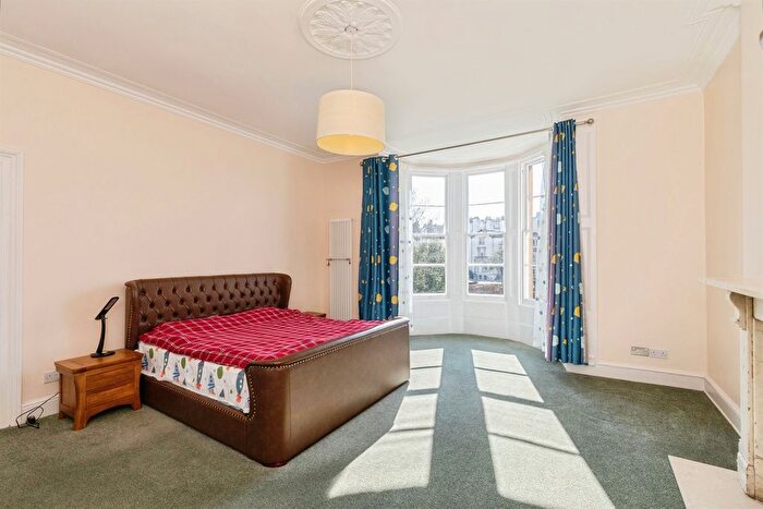 3 Bedroom Flat For Sale In College Road, Clifton, Bristol, BS8