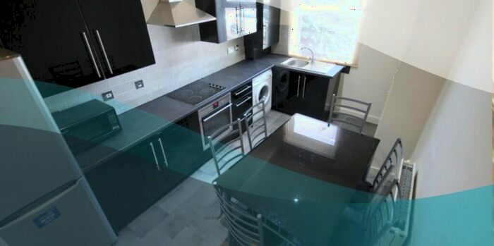 4 Bedroom Terraced House To Rent In Broomfield Terrace, Leeds, West Yorkshire, LS6