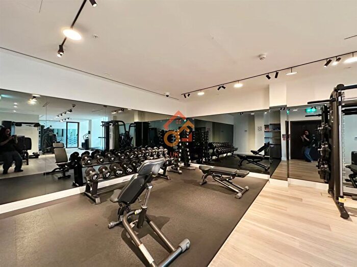 1 Bedroom Flat To Rent In The Pinnacle, Gasholder Place, London, SE11