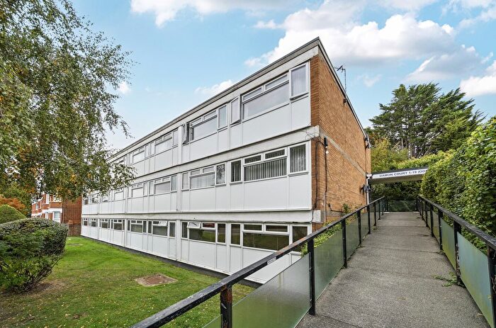 2 Bedroom Flat For Sale In Damon Close, Sidcup, DA14