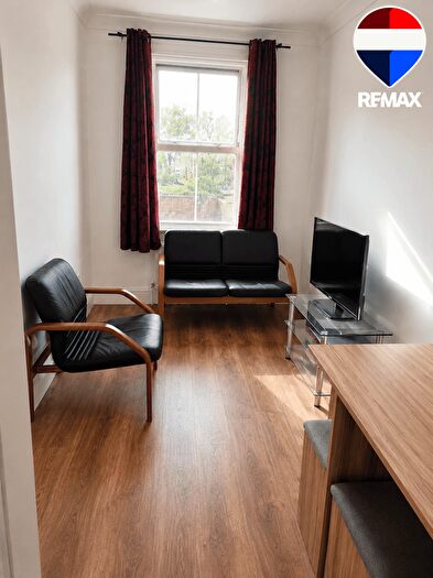 2 Bedroom Flat To Rent In Hermit Road, London, E16