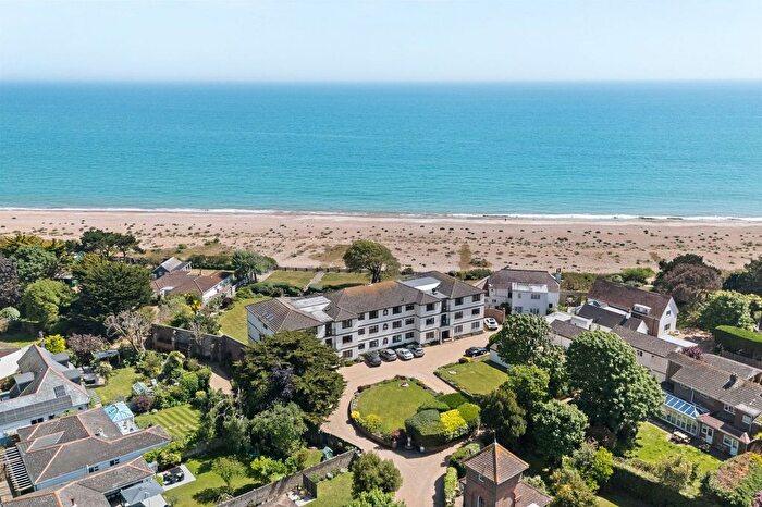3 Bedroom Flat For Sale In Craigweil Manor, Aldwick, PO21