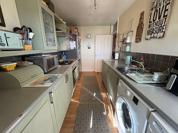 2 Bedroom Flat For Sale In Crammavill Street, Grays, RM16