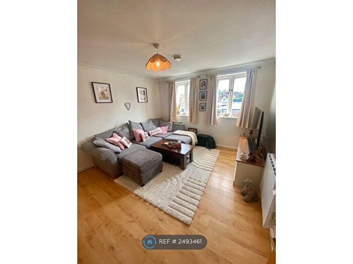 2 Bedroom Flat To Rent In Stonehenge Walk, Amesbury, SP4