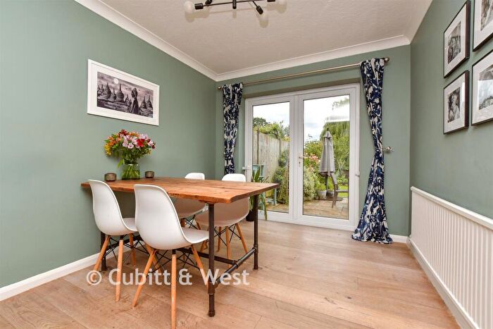 4 Bedroom Semi-Detached House For Sale In Kingscroft Road, Leatherhead, Surrey, KT22