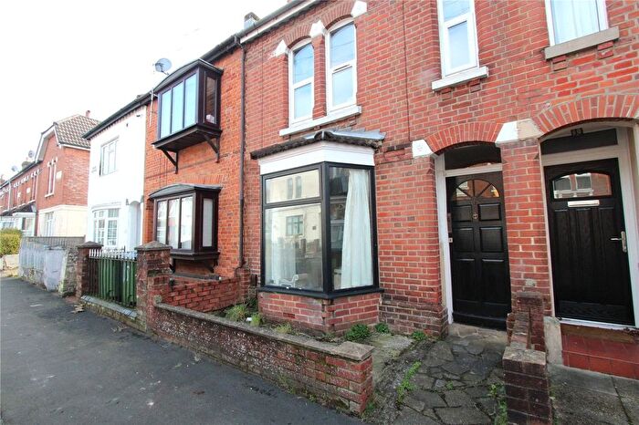 3 Bedroom Terraced House To Rent In Milton Road, Southampton, SO15