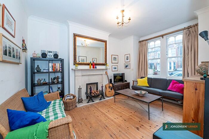 3 Bedroom Terraced House For Sale In Oaklands Grove, London, W12