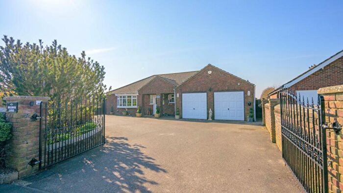3 Bedroom Detached Bungalow For Sale In Doubledays Lane, Burgh Le Marsh, PE24