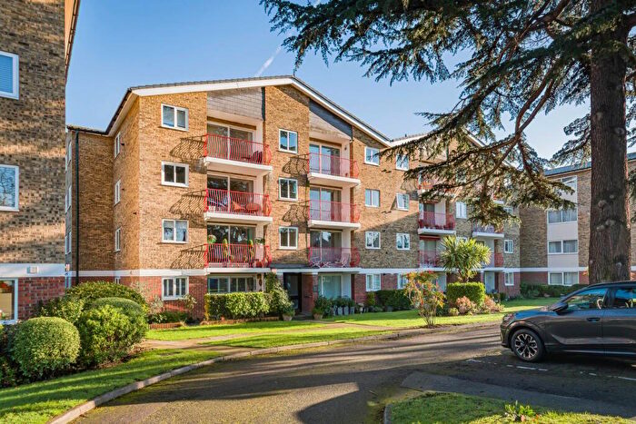 1 Bedroom Apartment For Sale In Spruce Park, Cumberland Road, Bromley, BR2