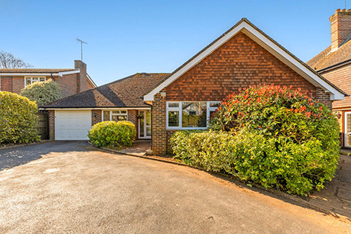 3 Bedroom Detached House For Sale In The Drive, Godalming, GU7