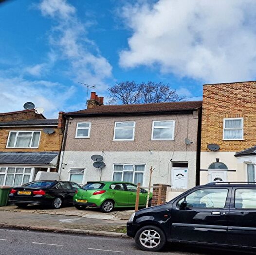 2 Bedroom Flat To Rent In Chobham Road, London, E15