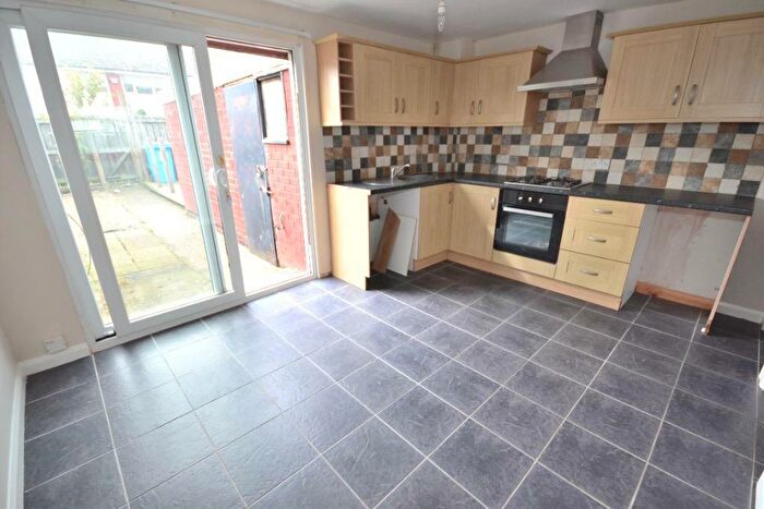 2 Bedroom Terraced House To Rent In Garrick Close, Hull, HU8