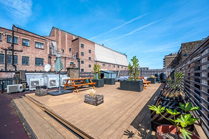 2 Bedroom Flat For Sale In Brixton Road, Brixton, London, SW9