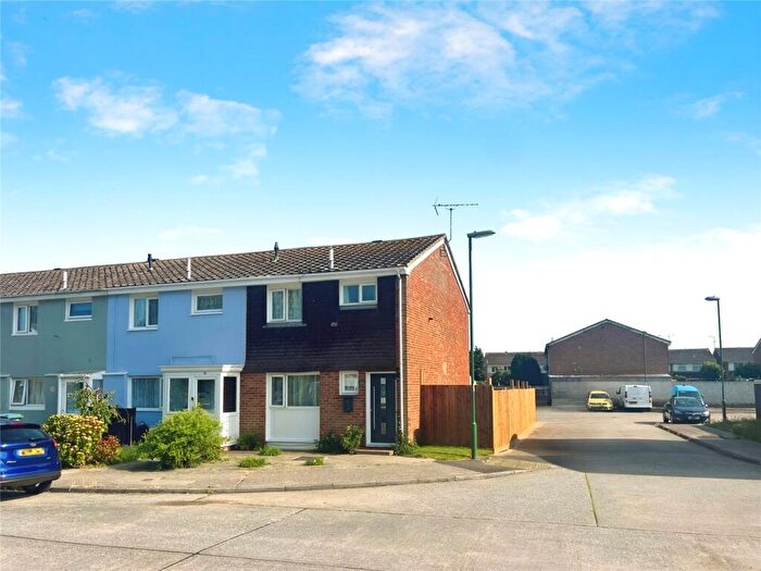 3 Bedroom End Of Terrace House For Sale In Joyce Close, Wick, Littlehampton, BN17