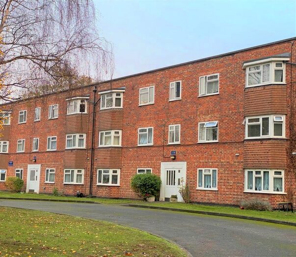 2 Bedroom Flat To Rent In Sutton Court, Brighton Road, Sutton, Surrey, SM2