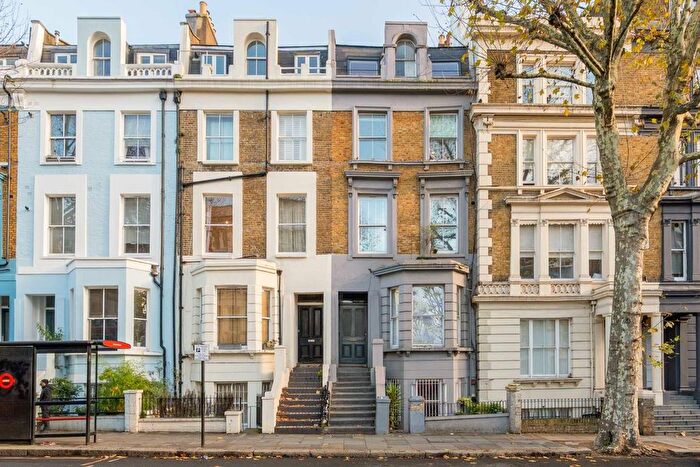 1 Bedroom Flat For Sale In Ladbroke Grove, North Kensington, W10
