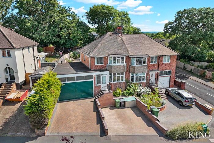 3 Bedroom Semi-Detached House For Sale In Clent Avenue, Redditch, B97