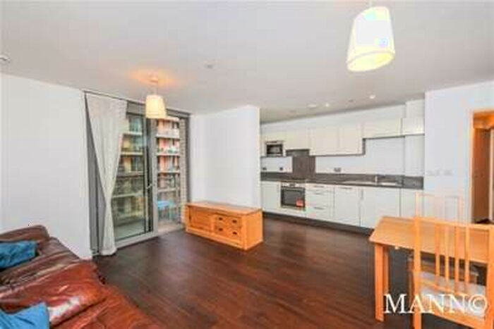 2 Bedroom Flat To Rent In Venice Corte, Lewisham, SE13