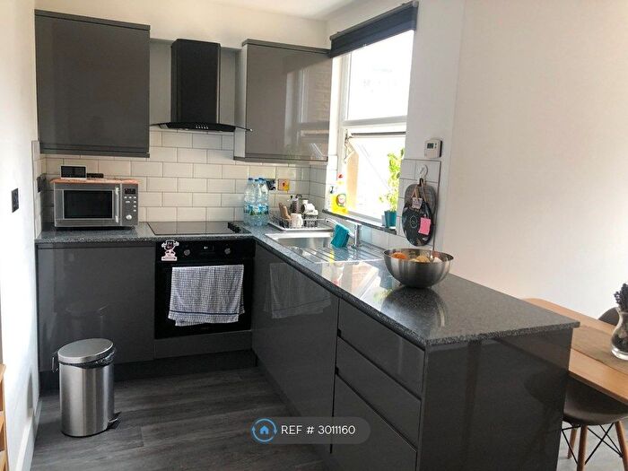 1 Bedroom Flat To Rent In Clonmell Road, London, N17