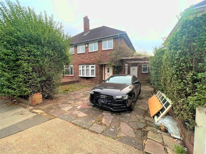 3 Bedroom Semi-Detached House To Rent In Windsor Avenue, Hillingdon, Uxbridge, UB10