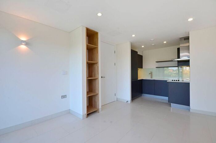 1 Bedroom Flat To Rent In Prince Of Wales Road, Kentish Town, London, NW5