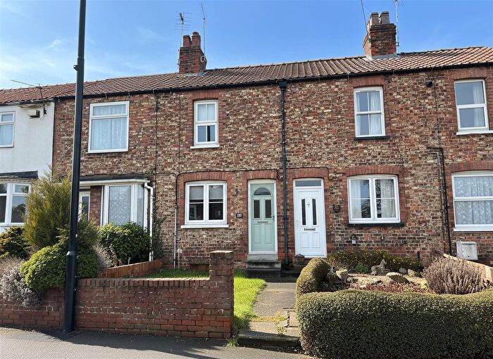 1 Bedroom Cottage To Rent In Long Street, Easingwold, York, YO61