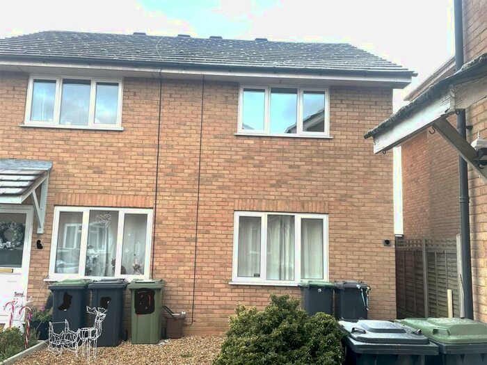 2 Bedroom Terraced House To Rent In Grasmere Close, Flitwick, Bedford, MK45