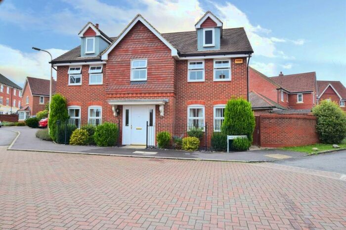 4 Bedroom Detached House To Rent In Monarch Drive, Shinfield, Reading, RG2