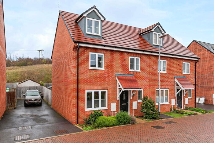 4 Bedroom Semi Detached House For Sale In Mapletoft Avenue, Saffron Walden, CB10