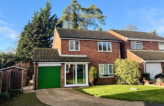 4 Bedroom Detached House For Sale In Hunting Gate, Hemel Hempstead, Hertfordshire, HP2